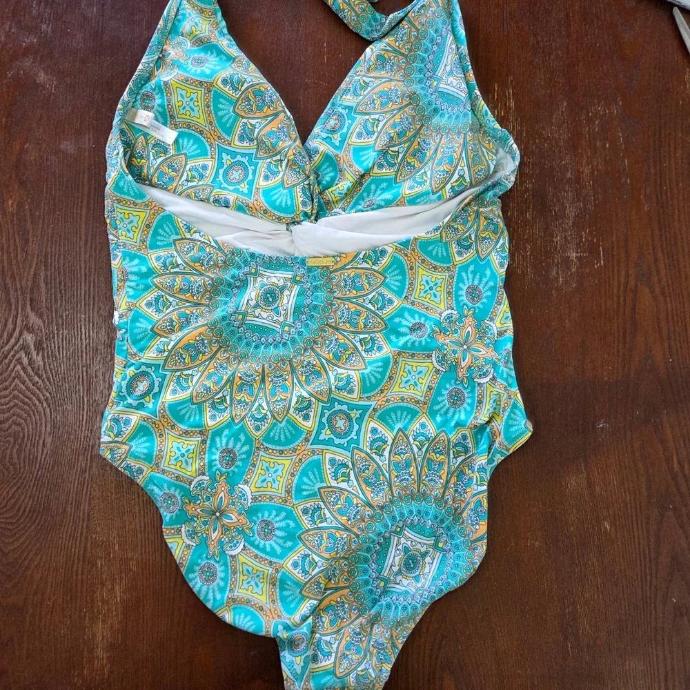 Helen Jon One Piece Swimsuit Halter Twist Front Resort Vacation‎ Pool Size Large